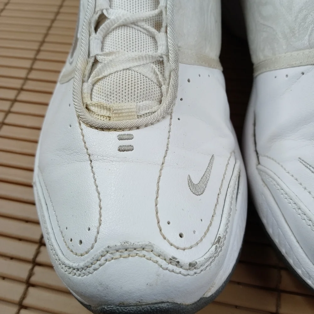Nike Air Miller Retro Womens Size 8 White Leather Comfort Walking Sneakers. A3pm